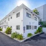 Perfect Miami Retreat City Skyline & Garden